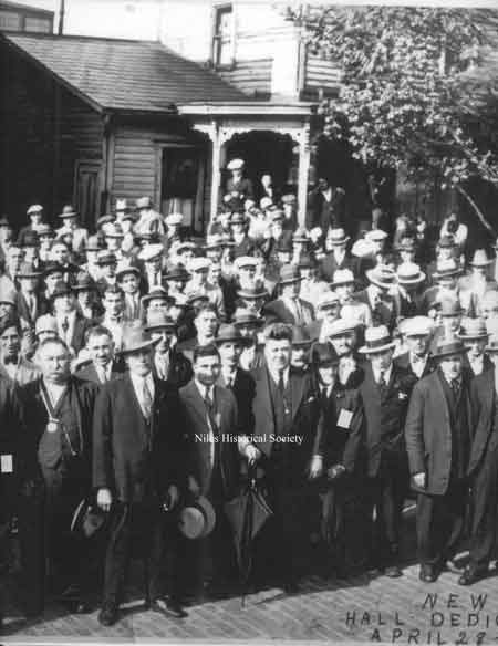 Panorama of the dedication of new Bagnoli-Irpino hall dated April 29, 1929.