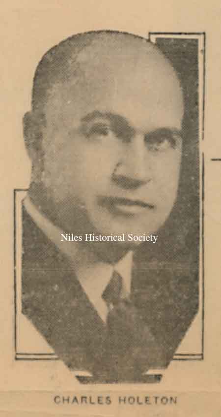 Charles Holeton