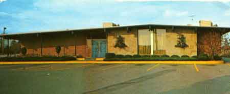 Living Room Restaurant on ‘The Strip’.