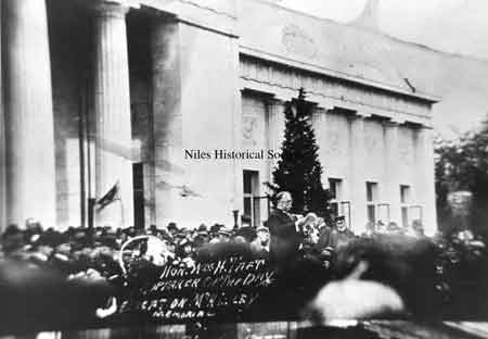 The Honorable William Howard Taft was the main speaker at the dedication of the McKinley Memorial on October 5, 1917.
