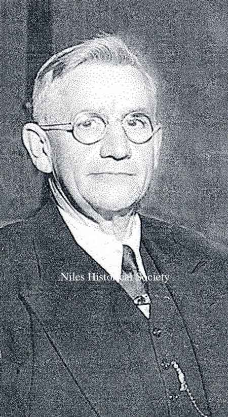 Raymond Hubbard(1948-1950)