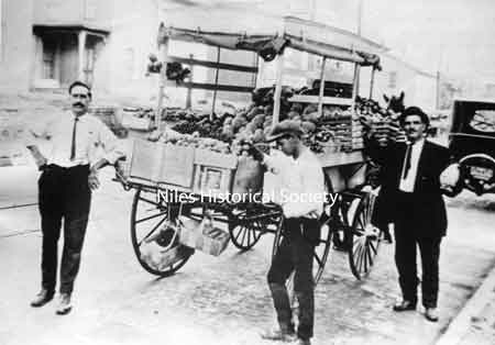 Peddlar's wagon from Cicero's Store - 1915.