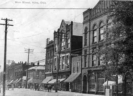 North Main Street looking toward intersection of Park Avenue on the west side of South Main Street.