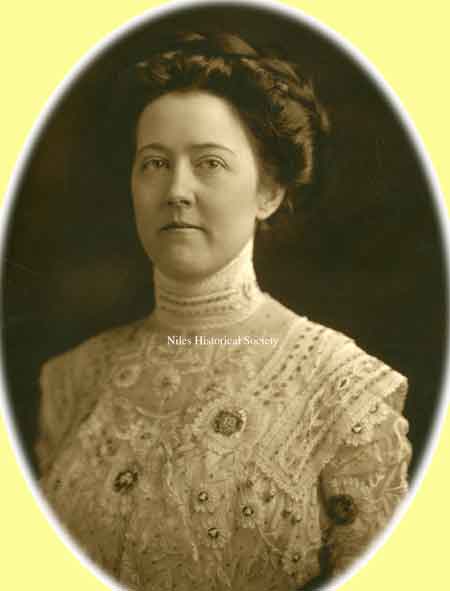 Studio portrait of Mrs. Jacob Waddell nee Mary Ann Thomas.