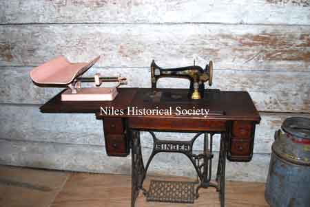 Singer sewing machine