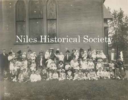 Special Exercise: Raising of American flag and dedication of Honor Roll. October 13, 1918.
