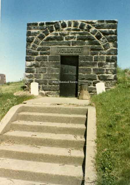 Holloway crypt located in Union Cemetery