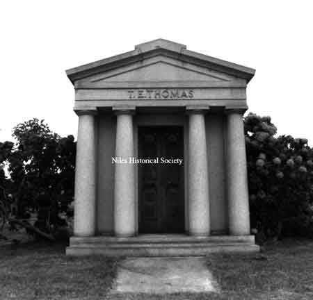 View of the Thomas E. Thomas crypt located in Union Cemetery in Niles, Ohio.