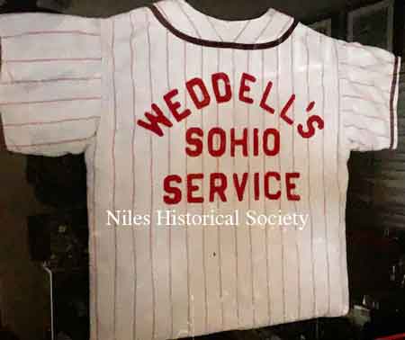 Weddells Service Station sponsored many local sports teams by supplying uniforms and equipment.