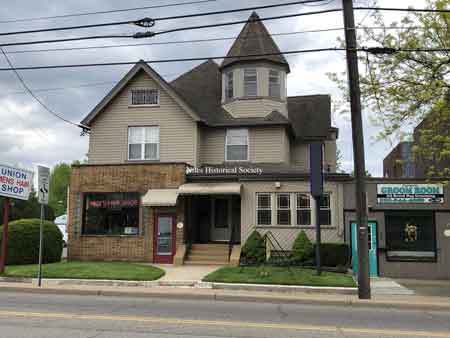 Mellilo's Home and Barber Shop