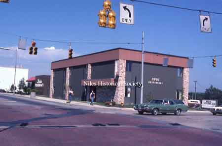 Theis Pharmacy, 1985