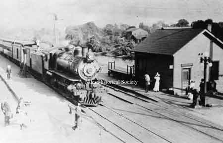 Pennsylvania train at the station around 1900-02.