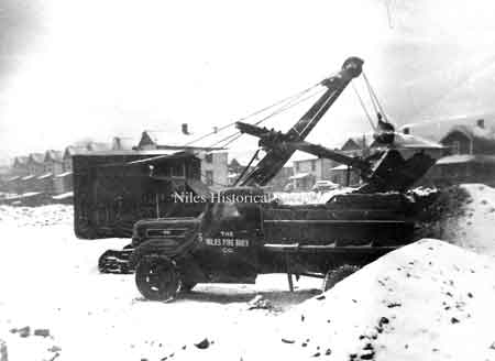 A photo of the yard at the Niles