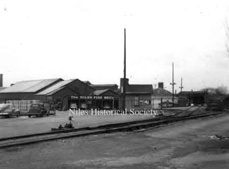 1960 view of Niles Firebrick Company.