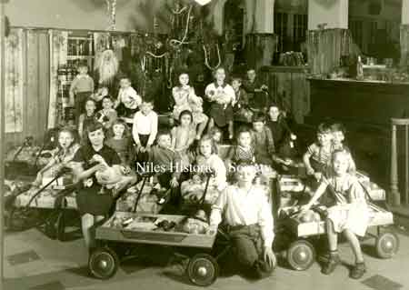 A Christmas party for the campers from the "Fresh Air" camp sponsored by the Niles Kiwanis Club in 1954.