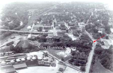 Aerial map showing Park Avenue, the Mango Building, and Niles Firebrick Company. P02.474