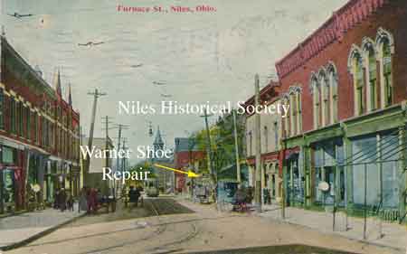 The Warner Theater appears on the left side of picture(See yellow arrow). Before Park Avenue was cut through to the east side when the Warner Theater still had 3 floors.
