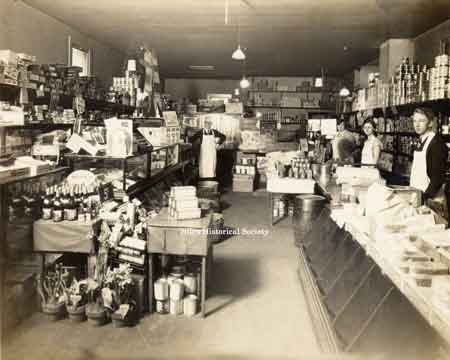The W. R. Whitney Grocery and Dry Goods store located at 614 Warren Ave. in Niles in 1925. This store went bankrupt during the Great Depression.