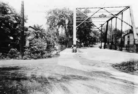 In 1904 a new bridge was constructed over Mosquito Creek on Robbins Avenue.