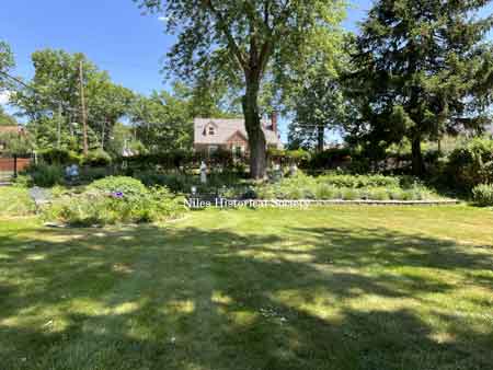 Upper level garden area.