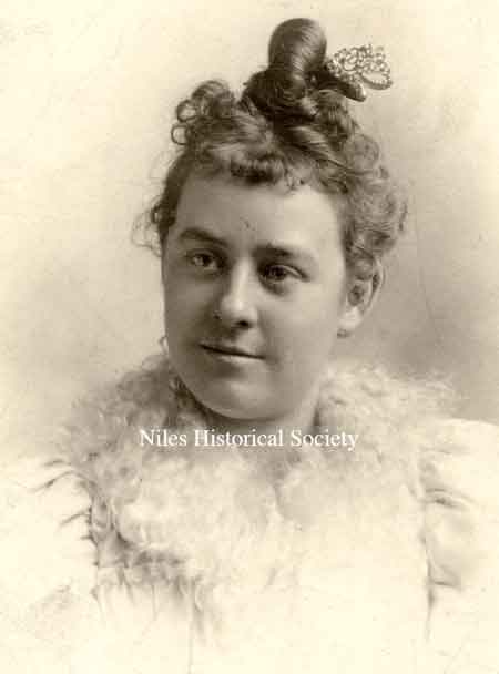 A portrait of Mary Ohl as a young woman.