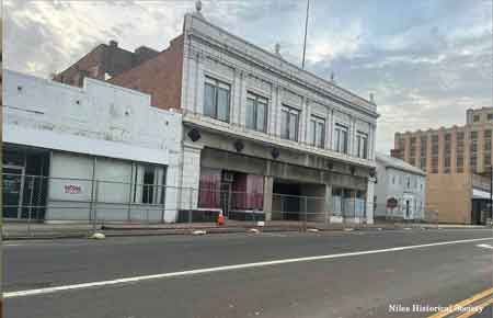 In late October 2023 the two corner buildings, Reisman's and the Robins Theater, were cordoned off prior to their demolition in 2024.