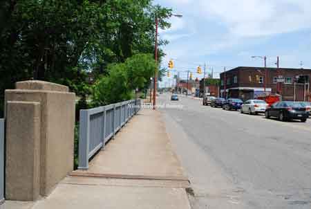 Robbins Avenue Bridge