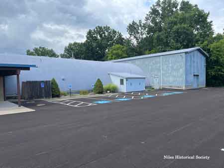 Back/side view of TNT theatre