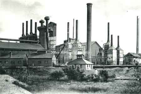 Carnegie Steel expanded the Thomas Steel Mill which was later dismantled in 1925.